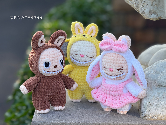 Crochet Smiling Bunny