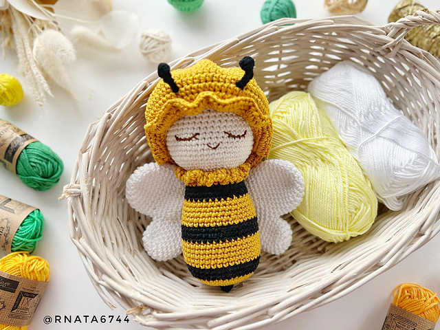 Crochet Bee Zoe