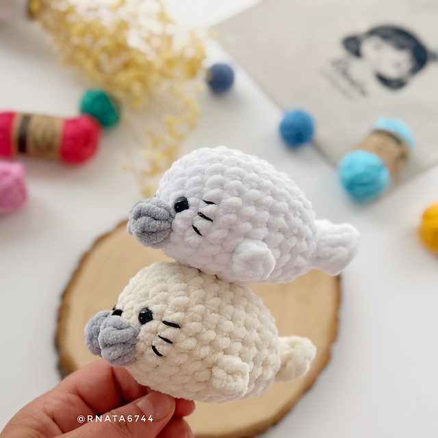 crochet mini seal