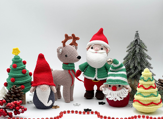 Christmas set: Santa, Reindeer, Trees and Gnomes