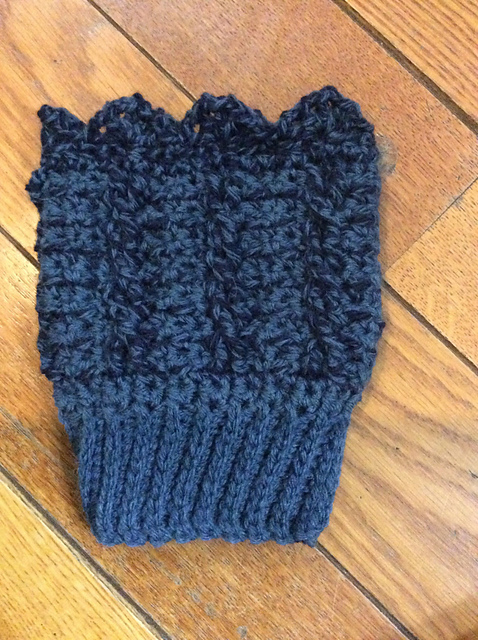 Reversible Cable Boot Cuffs