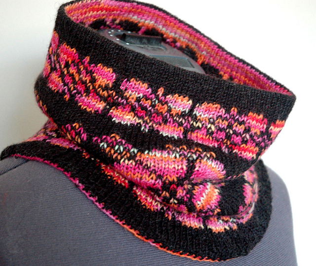 Poppy Double Knitted Cowl