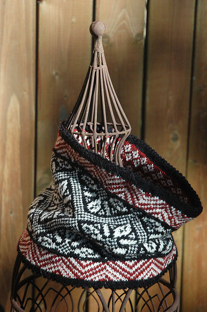 Japanese Motif Cowl