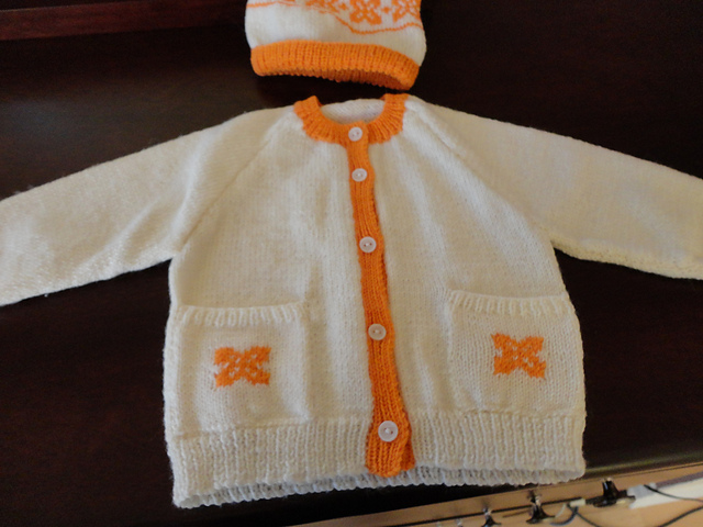 Cardigan et salopette 82-264