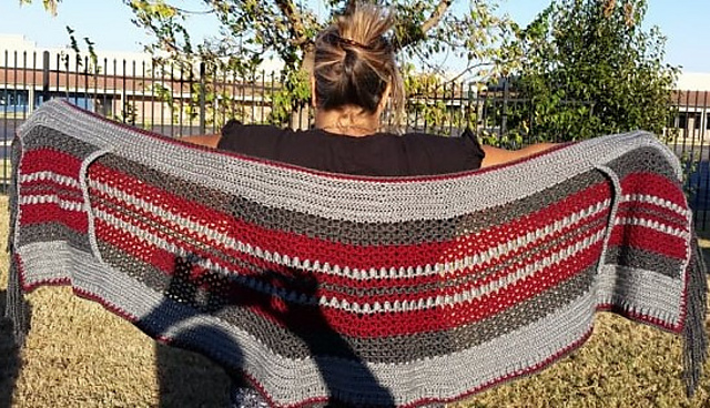 Perfect Curve Shawl with Pockets-V2