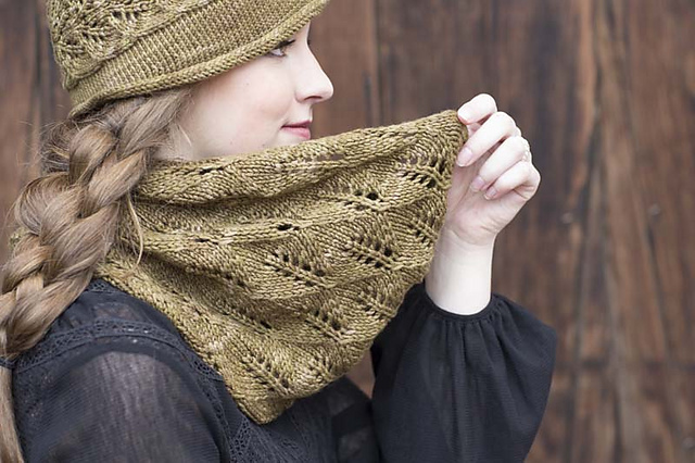 Virginia City Cloche and Cowl