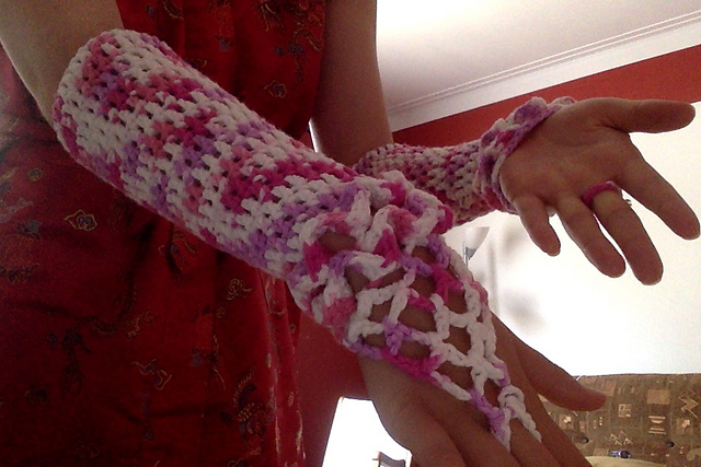 Princess gloves