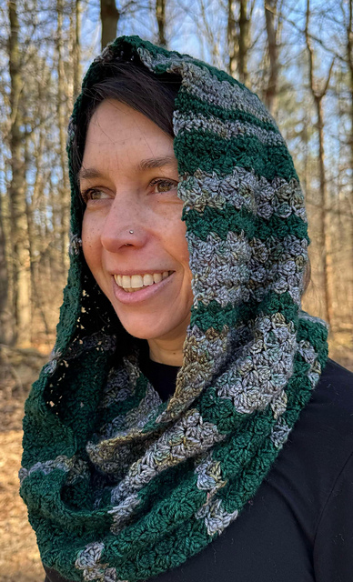 Twin Trails Cowl—Crochet