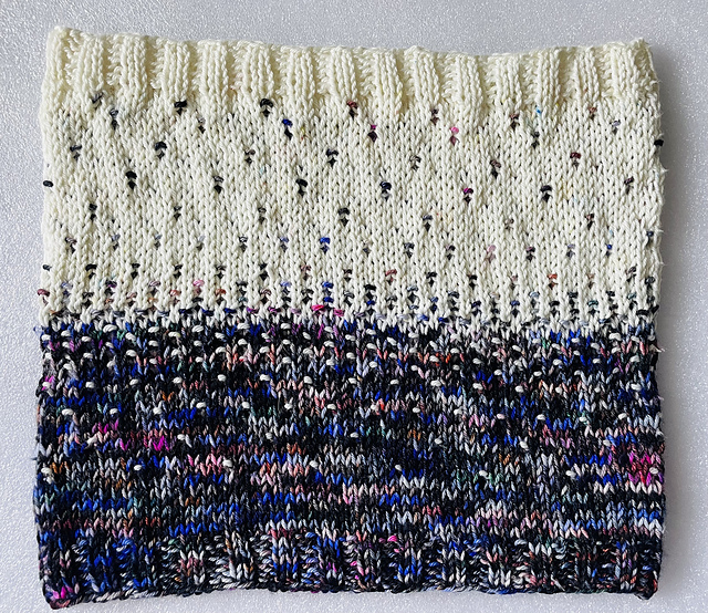 Pixelated Cowl
