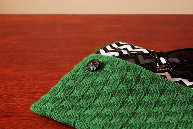 Mamie Clutch