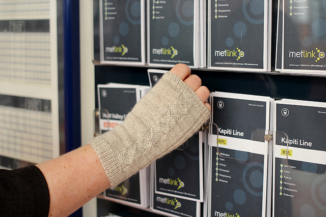 Alight Mitts