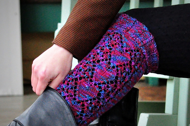 Loo-Wit Lace Leg Warmers