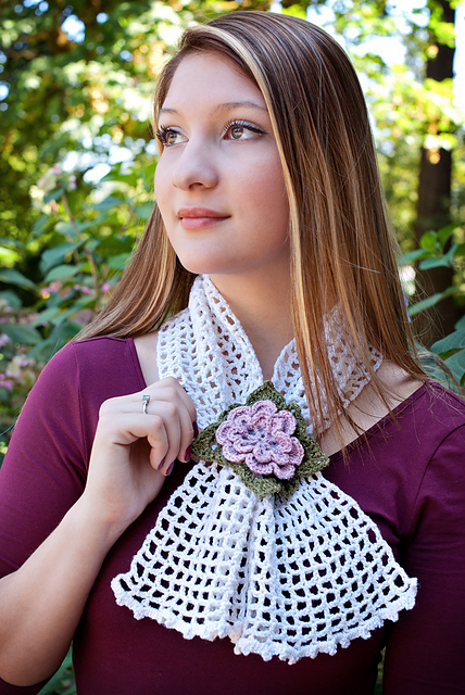 New Dawn Rose: A Keyhole Scarf
