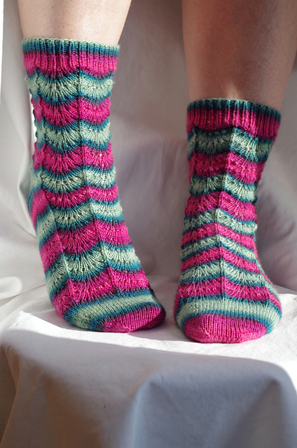Calico Scallops Socks