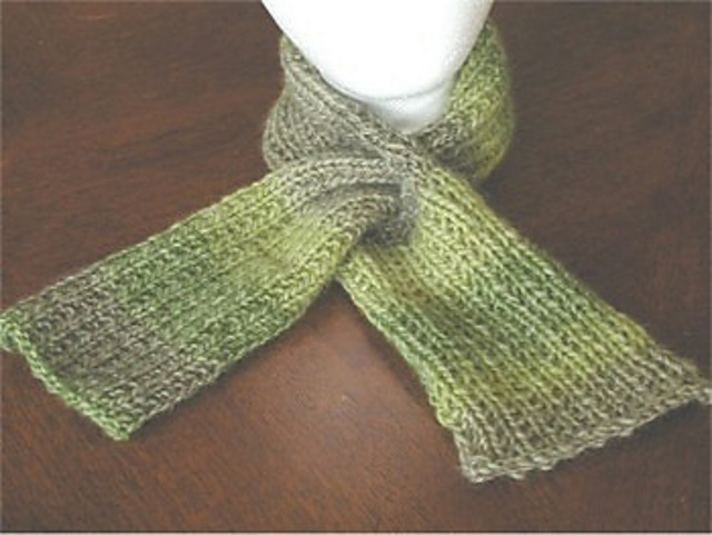 Teseo Keyhole Scarflet