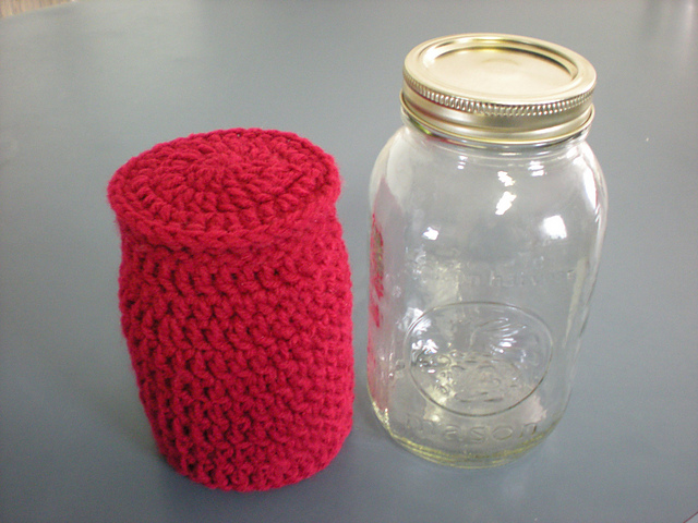 Fitted Pint Canning Jar Cozy