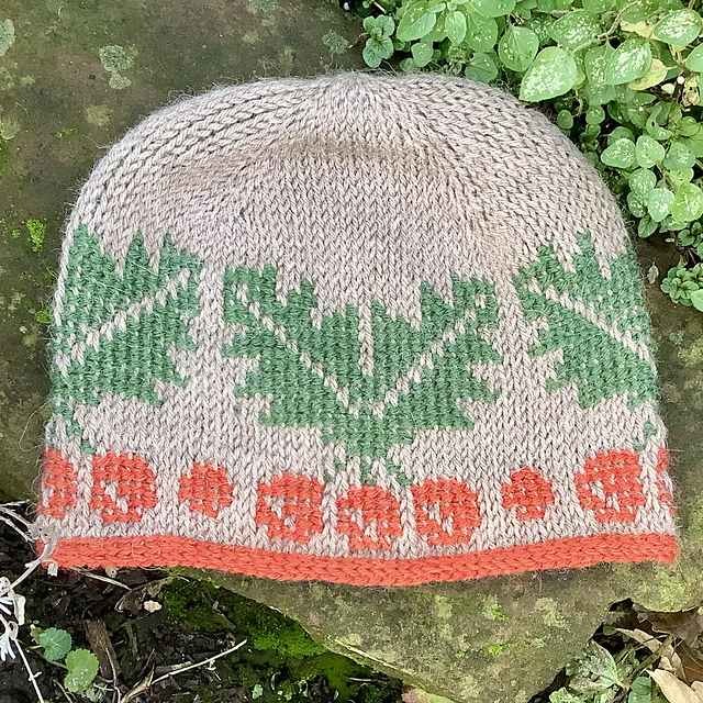 The No Float Holly and Berry Beanie