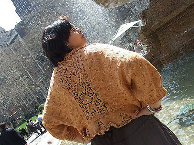 Primavera Shrug