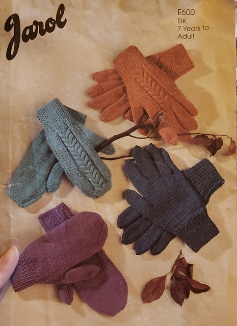 Jarol E600, Mittens and Gloves