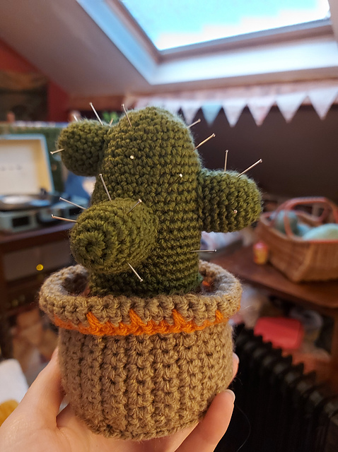 All Stuck Up! Pincushion #9088