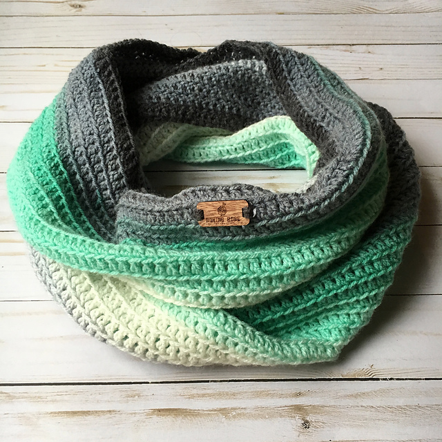 Hilltop Infinity Scarf