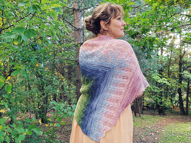 Bated Breath Shawl  4ply