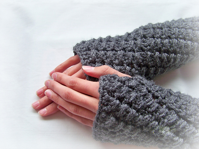 Textured Fingerless Gloves