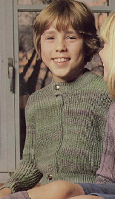 2678 Boy's zip-up Cardigan