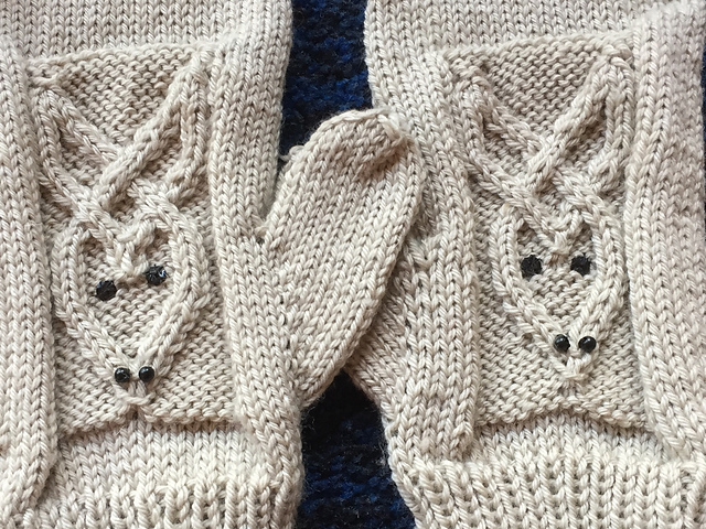 Donkey Mittens
