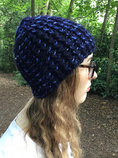 Unisex wavy rib beanie