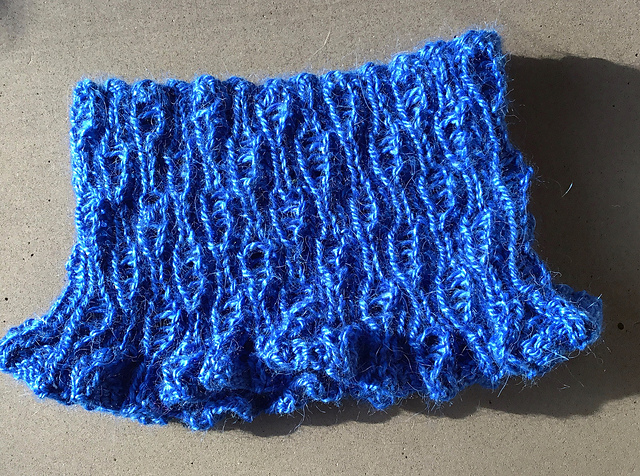 Meandering river cowl