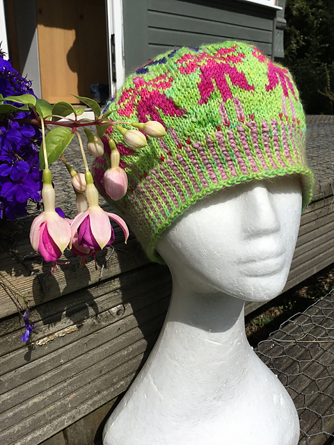 Fuchsia hat