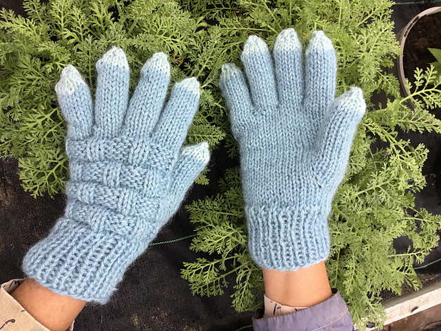 Frosty fingers gloves