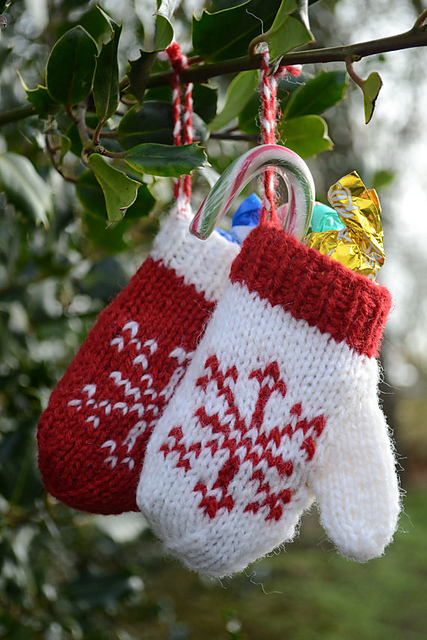 Merry Mittens