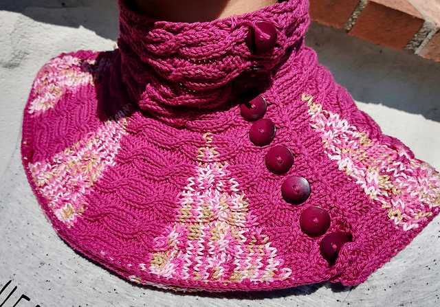 Cable neck warmer