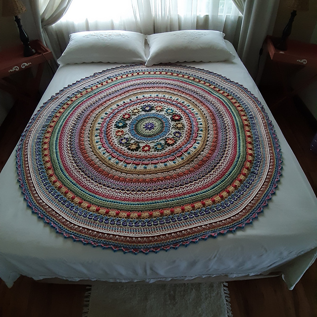 Iris Throw