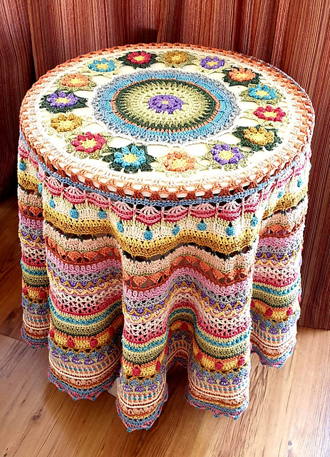 Country Garden Table Cloth