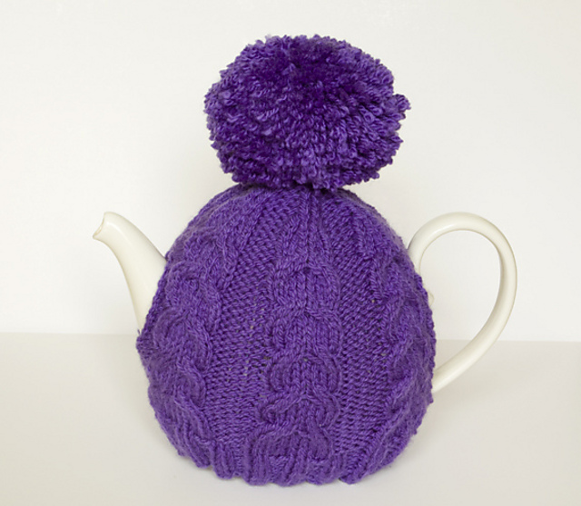 Cabled Tea Cozy
