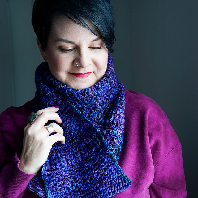 Aveen Scarf