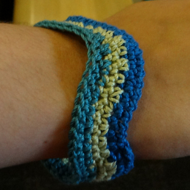 Soft Waves Soft Bangle