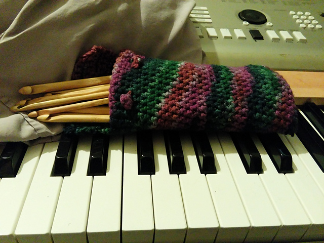 Picot Button Pouch