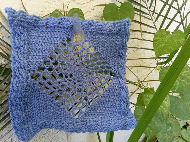 Cables and Lace Diamond