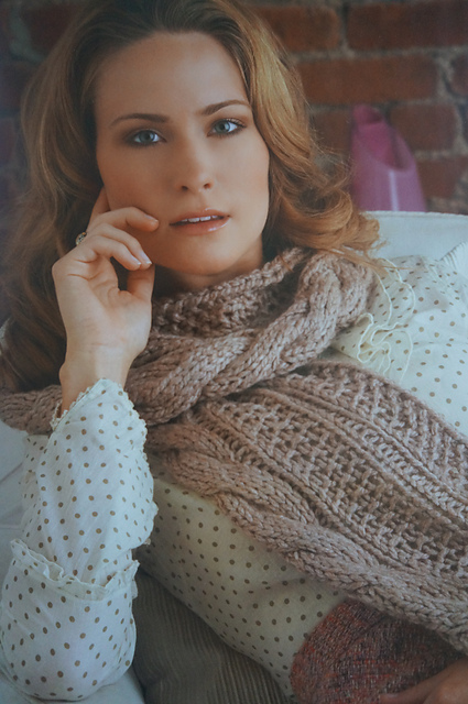 Cable-Edged Scarf