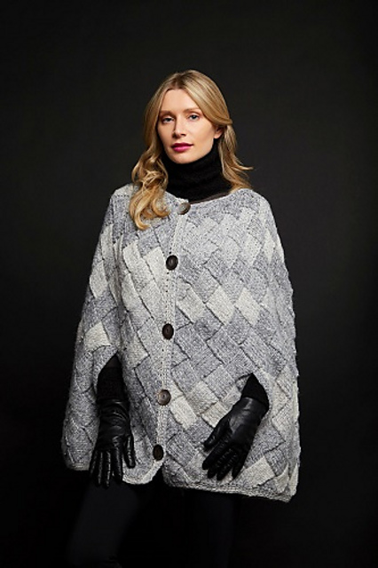 KK 676 Entrelac Cape with Pocket Slits