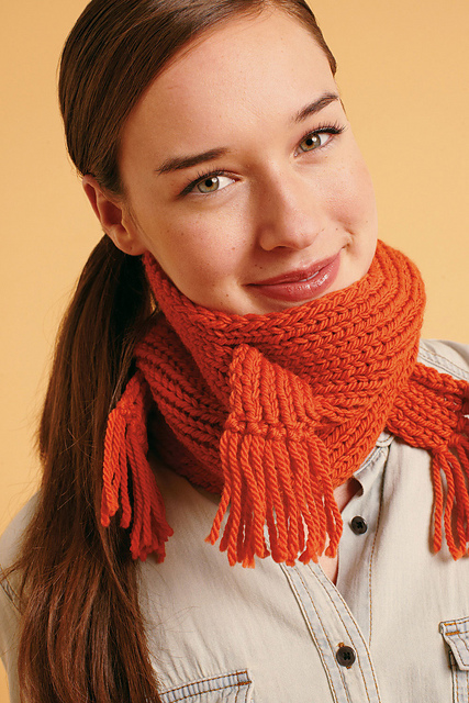 Fringed Cable Cowl
