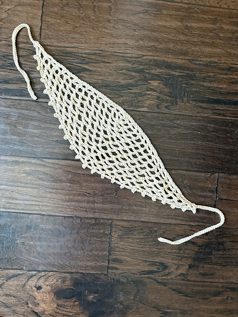 Mesh Half-Moon Kerchief