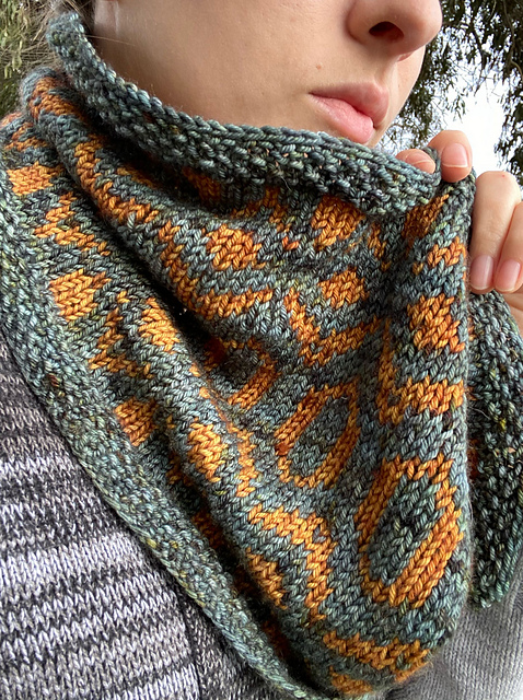 Blomma Cowl
