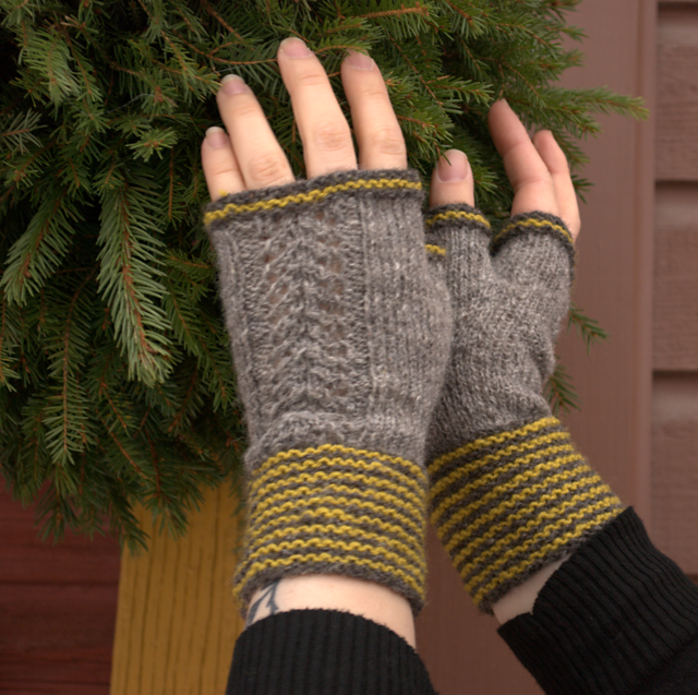Aquila Mitts