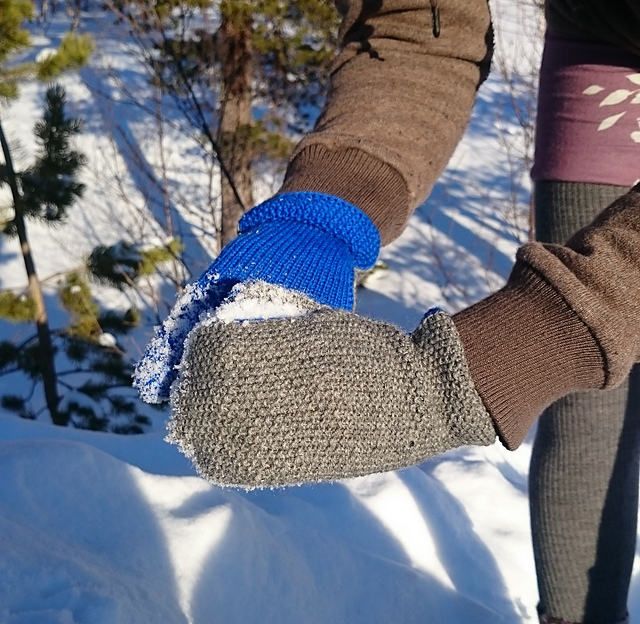 TCM mittens