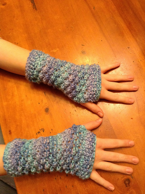 Raspberry Gloves